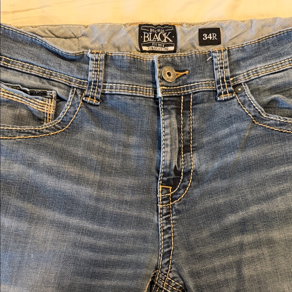 Buckle Black Label  Denim Straight Leg Jeans. Fit No.9 34R